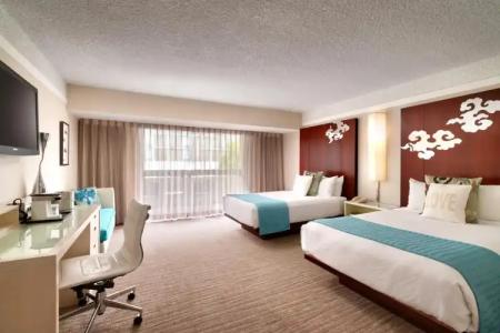 Atrium Orange County - 4