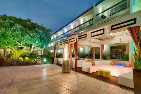 Atrium Orange County - 24