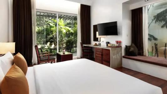 Lynnaya Urban River Resort - 150