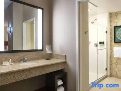 Courtyard by Marriott Santa Barbara Goleta - 59