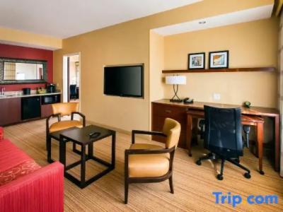 Courtyard by Marriott Santa Barbara Goleta - 77