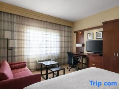 Courtyard by Marriott Santa Barbara Goleta - 34