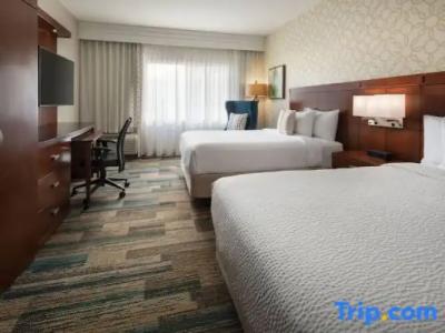 Courtyard by Marriott Santa Barbara Goleta - 57