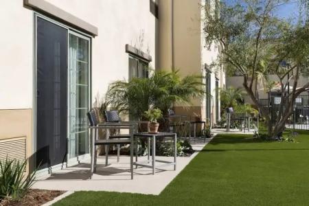 Courtyard by Marriott Santa Barbara Goleta - 52