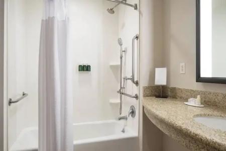 Courtyard by Marriott Santa Barbara Goleta - 25
