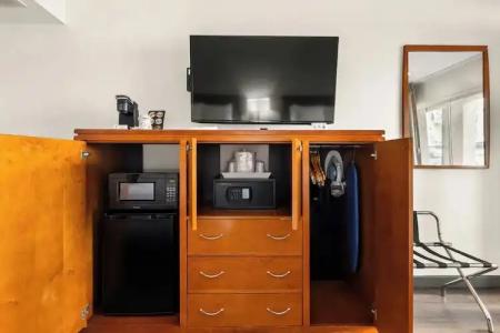 Vagabond Inn Glendale - 52