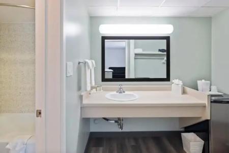 Vagabond Inn Glendale - 8