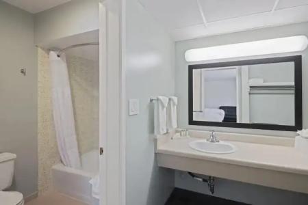 Vagabond Inn Glendale - 68