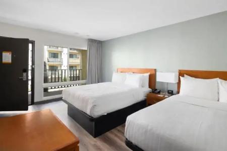 Vagabond Inn Glendale - 44