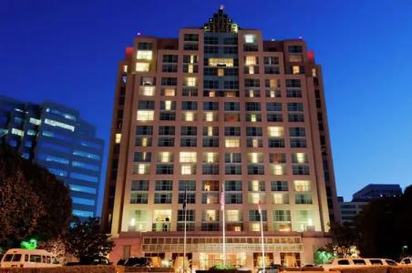 Hilton Los Angeles North-Glendale & Executive Meeting Center