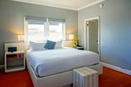 Balboa Inn, On The Beach At Newport - 5