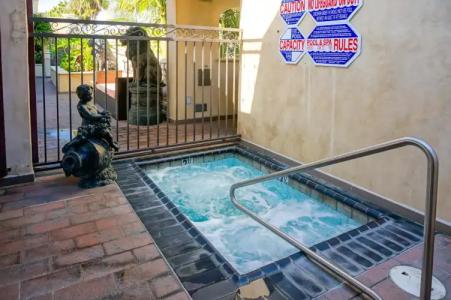 Balboa Inn, On The Beach At Newport - 15