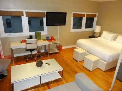 Balboa Inn, On The Beach At Newport - 44