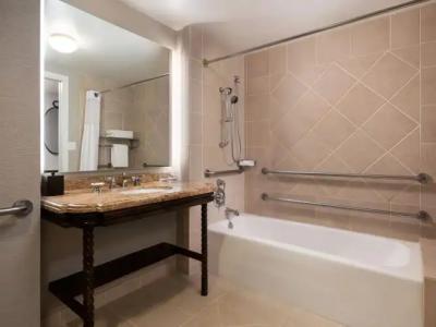 Hyatt Regency Huntington Beach Resort and Spa - 42