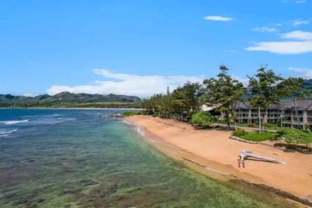 Aston Islander On The Beach - 18