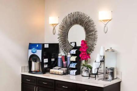 Best Western Plus Hollywood/Aventura - 28