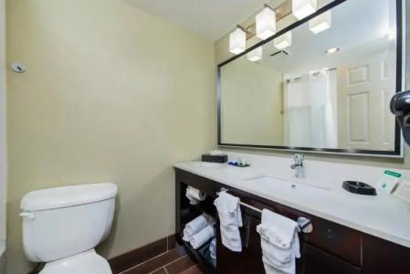 Best Western Plus Hollywood/Aventura - 8