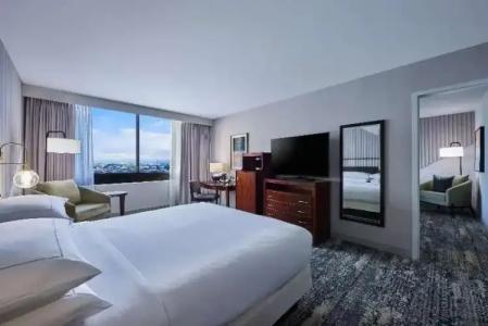 DoubleTree by Hilton Anaheim/Orange County - 39