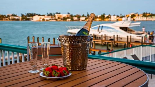 Best Western On The Bay Inn & Marina - 12