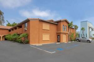Quality Inn & Suites Oceanside Near Camp Pendleton, Oceanside