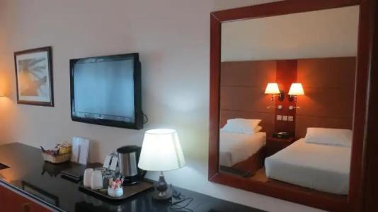 Al Jawhara Gardens - 28
