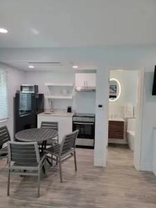 Silver Surf Gulf Beach Resort - 32