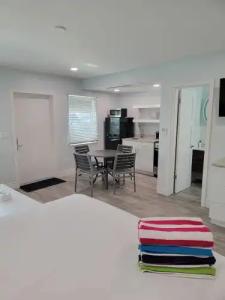 Silver Surf Gulf Beach Resort - 33