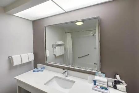 Four Points by Sheraton Charlotte/Pineville - 39