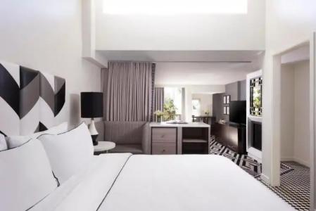 Chamberlain West Hollywood - 2