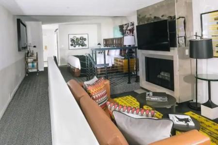 Montrose at Beverly Hills - 19