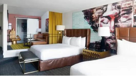 Montrose at Beverly Hills - 32