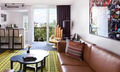 Montrose at Beverly Hills - 27