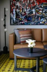 Montrose at Beverly Hills - 55