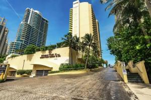 DoubleTree by Hilton Ocean Point Resort - North Miami Beach, Sunny Isles Beach
