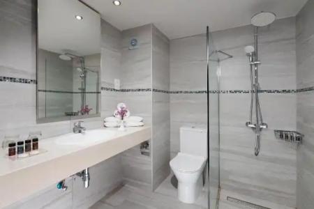 Mayfair Gardens - 64