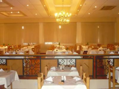 Mayfair Gardens - 40