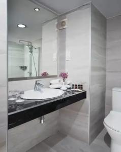 Mayfair Gardens - 55