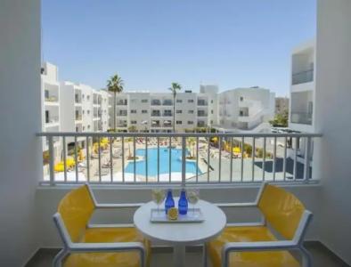 Mayfair Gardens - 45