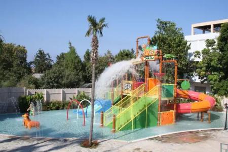 Mayfair Gardens - 26