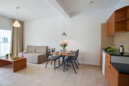 Mayfair Gardens - 42