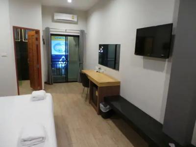 Bird Day Boutique - 3