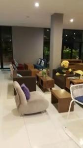 Bird Day Boutique - 14