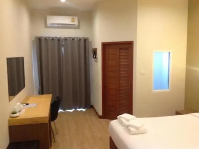 Bird Day Boutique - 41