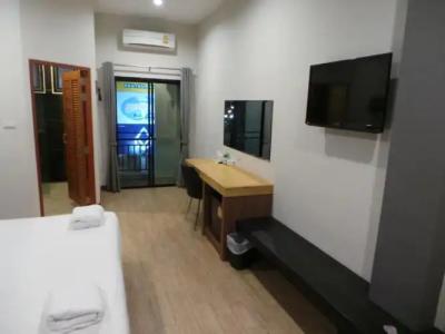 Bird Day Boutique - 38