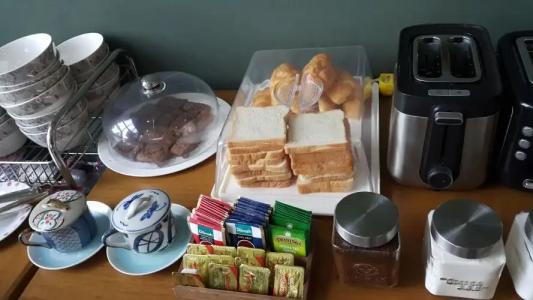 Bird Day Boutique - 9