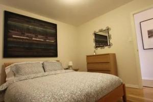 Upper Beach Apartment, Toronto