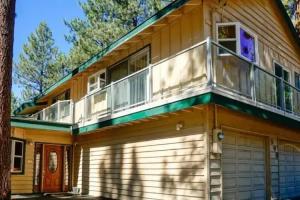 Hodge Podge Lodge by Tahoe Management Services, Stateline