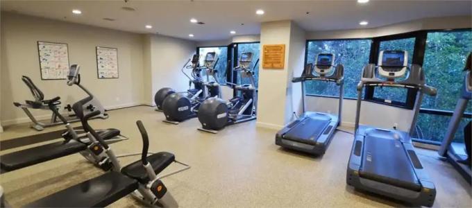 Hilton Los Angeles-Universal City - 24