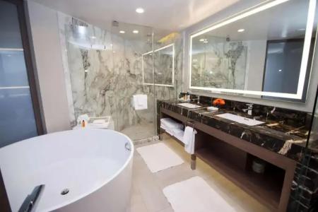 Hilton Los Angeles-Universal City - 10