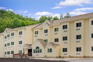 Microtel Inn & Suites by Wyndham Bryson City, Bryson